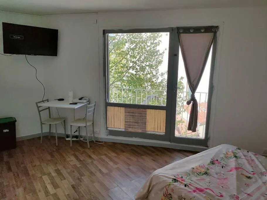Contatos de Studio A 2 Pas Gare St-Charles